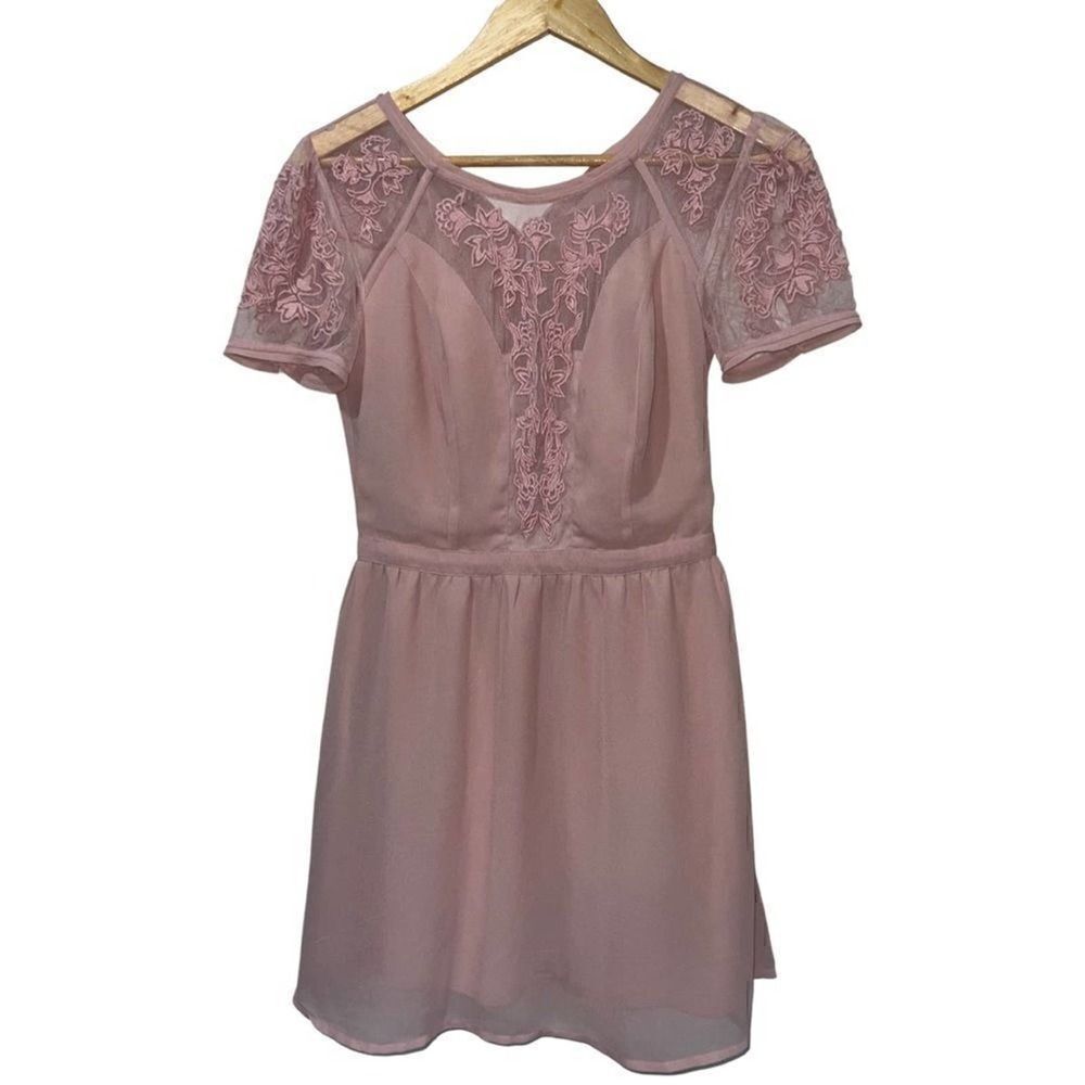 Kimchi Blue Pink sheer sleeve fit and flare dress size 2